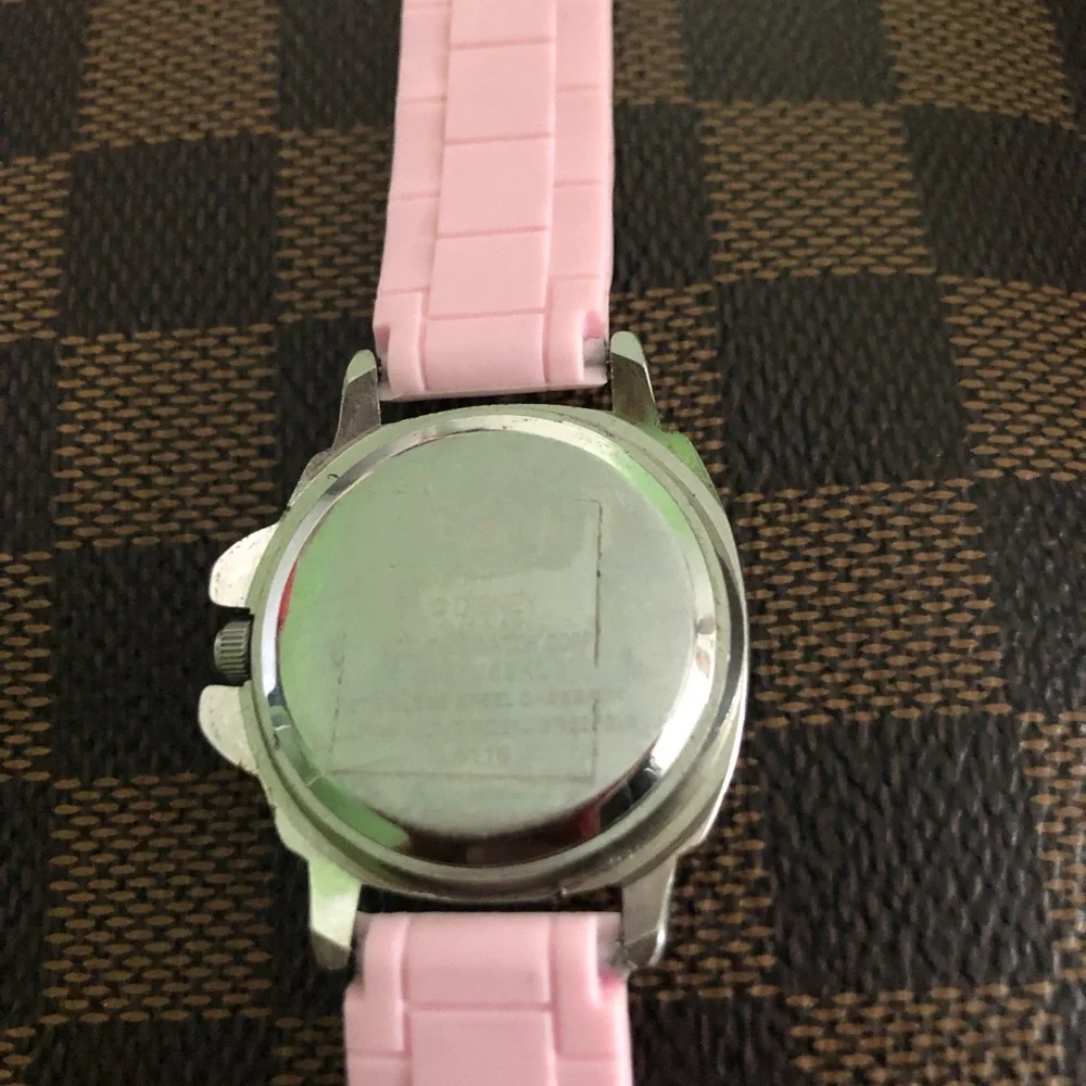 ‼️ SOLD ‼️ Minnie Mouse Watch - Picture 2 of 4